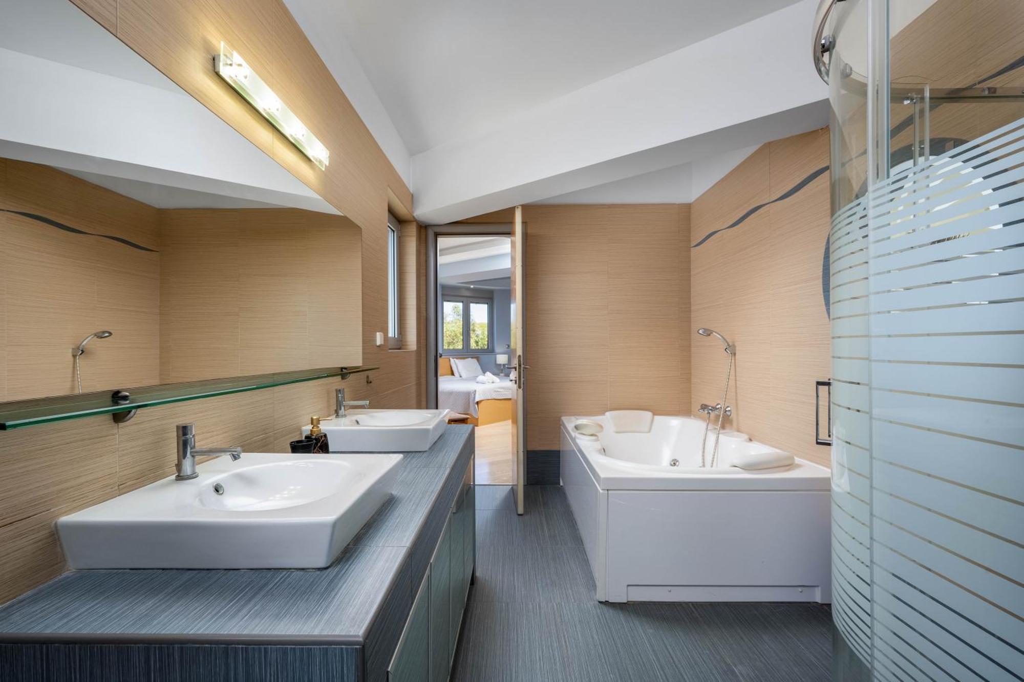 Villa Zafira - Seaview Manor With Heated Pool Kallithéa 외부 사진